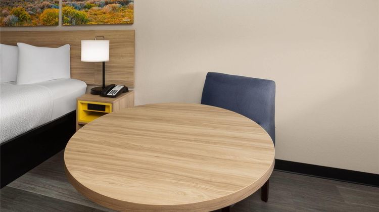 Days Inn by Wyndham El Paso West Room