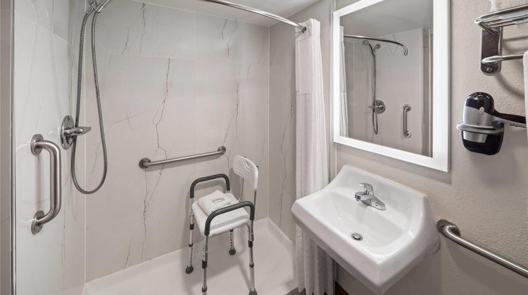 Days Inn by Wyndham El Paso West Room