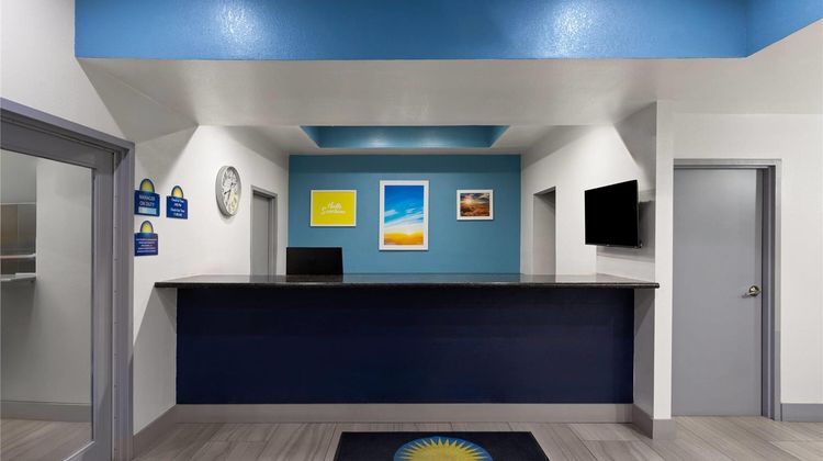Days Inn by Wyndham El Paso West Lobby