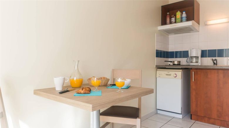 <b>Comfort Aparthotel Nantes La Beaujoire Room</b>. Images powered by <a href="https://iceportal.shijigroup.com/" title="IcePortal" target="_blank">IcePortal</a>.