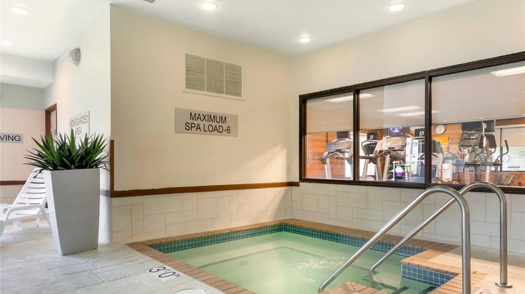 Comfort Inn & Suites Pool