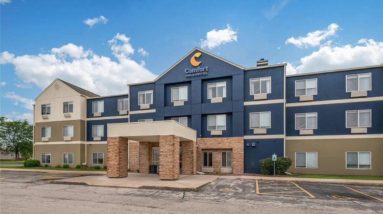 Comfort Inn & Suites Exterior