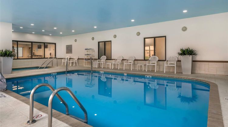 Comfort Inn & Suites Pool