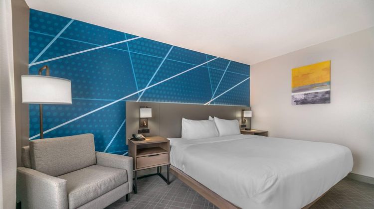 Comfort Inn & Suites Room