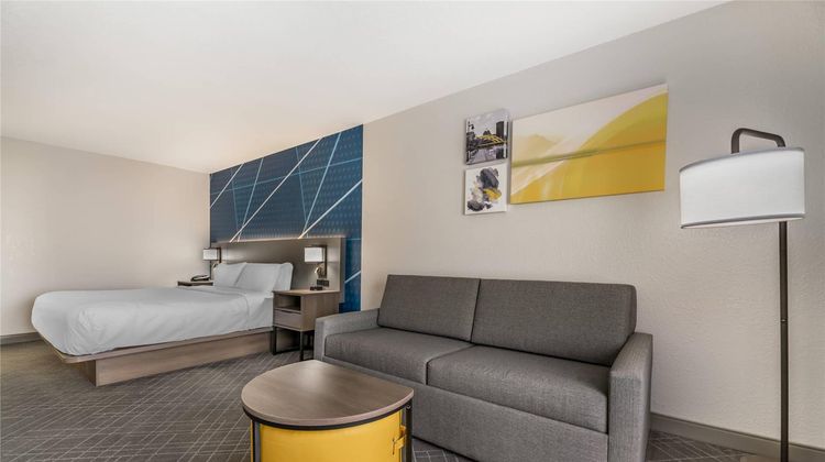 Comfort Inn & Suites Suite