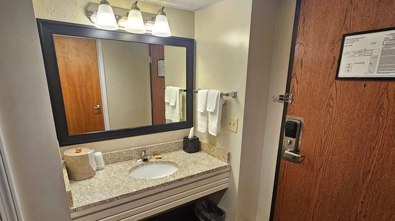 <b>Americinn by Wyndham Birch Run Room</b>. Images powered by <a href="https://iceportal.shijigroup.com/" title="IcePortal" target="_blank">IcePortal</a>.
