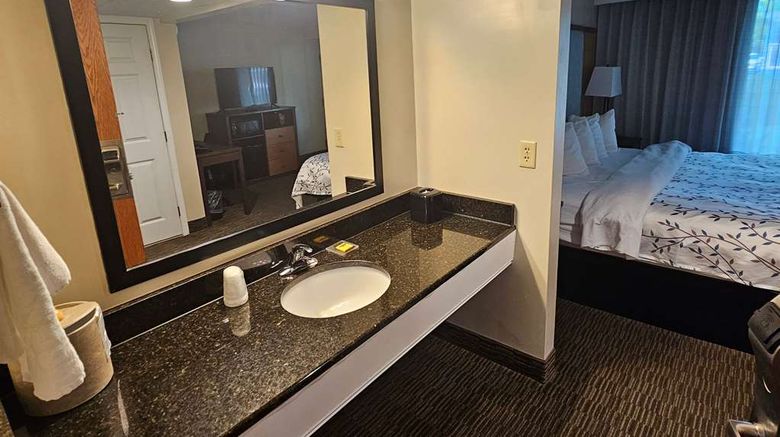 <b>Americinn by Wyndham Birch Run Room</b>. Images powered by <a href="https://iceportal.shijigroup.com/" title="IcePortal" target="_blank">IcePortal</a>.