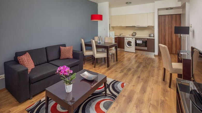 <b>ESCALA Hotel & Suites Suite</b>. Images powered by <a href="https://iceportal.shijigroup.com/" title="IcePortal" target="_blank">IcePortal</a>.