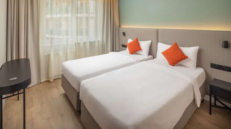 <b>ESCALA Hotel & Suites Suite</b>. Images powered by <a href="https://iceportal.shijigroup.com/" title="IcePortal" target="_blank">IcePortal</a>.