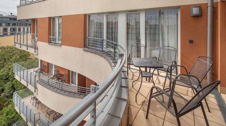 <b>ESCALA Hotel & Suites Suite</b>. Images powered by <a href="https://iceportal.shijigroup.com/" title="IcePortal" target="_blank">IcePortal</a>.