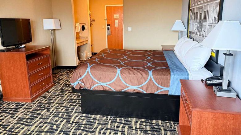 <b>Super 8 Cozad Room</b>. Images powered by <a href="https://iceportal.shijigroup.com/" title="IcePortal" target="_blank">IcePortal</a>.