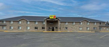 Super 8 Cozad Exterior