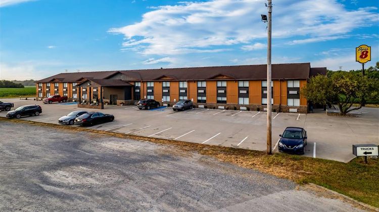 Super 8 by Wyndham Marston Exterior
