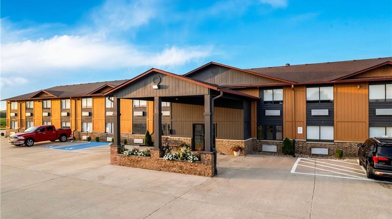 <b>Super 8 by Wyndham Marston Exterior</b>. Images powered by <a href="https://iceportal.shijigroup.com/" title="IcePortal" target="_blank">IcePortal</a>.