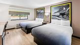 Super 8 by Wyndham Marston Room