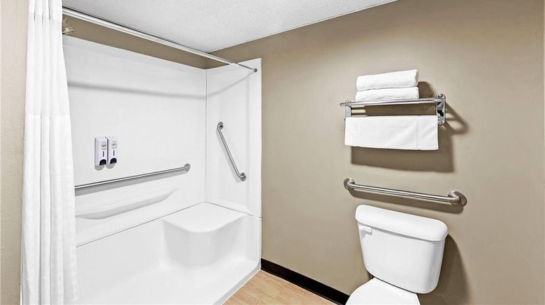 <b>Super 8 by Wyndham Marston Room</b>. Images powered by <a href="https://iceportal.shijigroup.com/" title="IcePortal" target="_blank">IcePortal</a>.