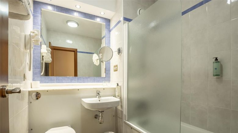 <b>Travelodge Murcia Room</b>. Images powered by <a href="https://iceportal.shijigroup.com/" title="IcePortal" target="_blank">IcePortal</a>.