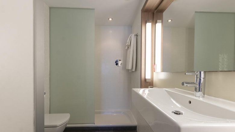 <b>Travelodge Malaga Airport Room</b>. Images powered by <a href="https://iceportal.shijigroup.com/" title="IcePortal" target="_blank">IcePortal</a>.