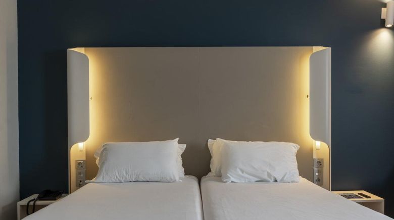 <b>Travelodge Malaga Airport Room</b>. Images powered by <a href="https://iceportal.shijigroup.com/" title="IcePortal" target="_blank">IcePortal</a>.