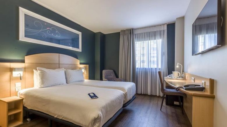 <b>Travelodge Madrid Alcala De Henares Room</b>. Images powered by <a href="https://iceportal.shijigroup.com/" title="IcePortal" target="_blank">IcePortal</a>.