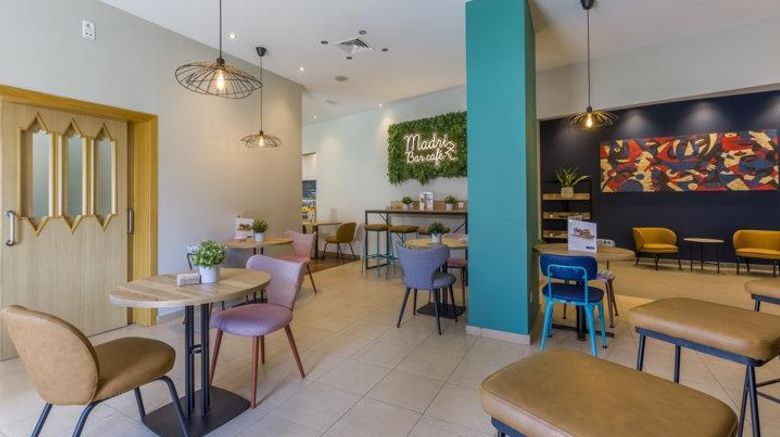 <b>Travelodge Madrid Alcala De Henares Restaurant</b>. Images powered by <a href="https://iceportal.shijigroup.com/" title="IcePortal" target="_blank">IcePortal</a>.