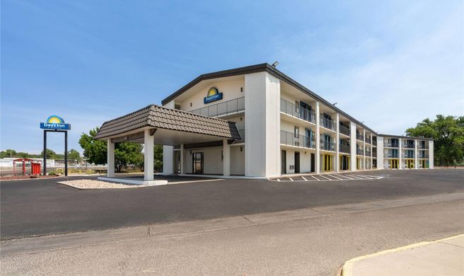 Days Inn by Wyndham Farmington Exterior