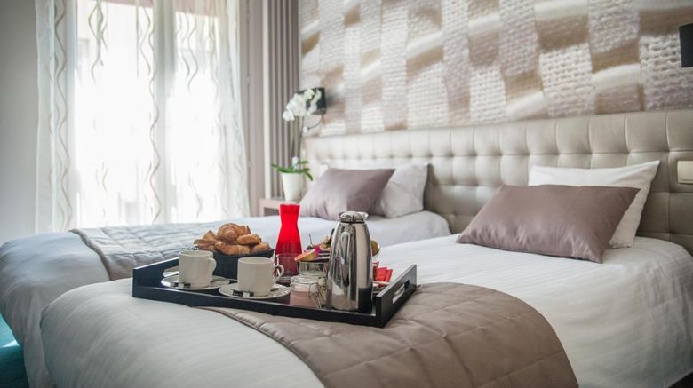 <b>Hotel Restaurant Le Fruitier Room</b>. Images powered by <a href="https://iceportal.shijigroup.com/" title="IcePortal" target="_blank">IcePortal</a>.