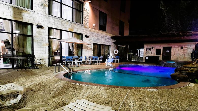 <b>Baymont by Wyndham Jewett Pool</b>. Images powered by <a href="https://iceportal.shijigroup.com/" title="IcePortal" target="_blank">IcePortal</a>.