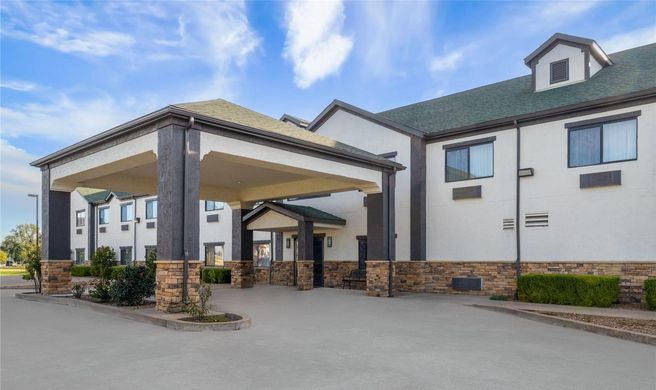 Days Inn by Wyndham Coffeyville Exterior