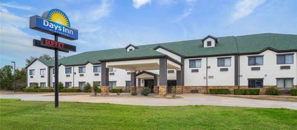 Days Inn by Wyndham Coffeyville Exterior