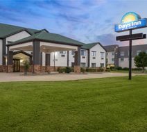 Days Inn by Wyndham Coffeyville Exterior