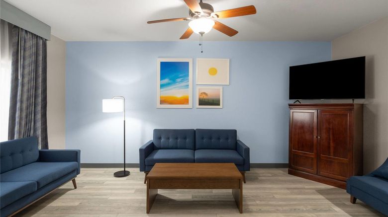 <b>Days Inn by Wyndham Coffeyville Lobby</b>. Images powered by <a href="https://iceportal.shijigroup.com/" title="IcePortal" target="_blank">IcePortal</a>.