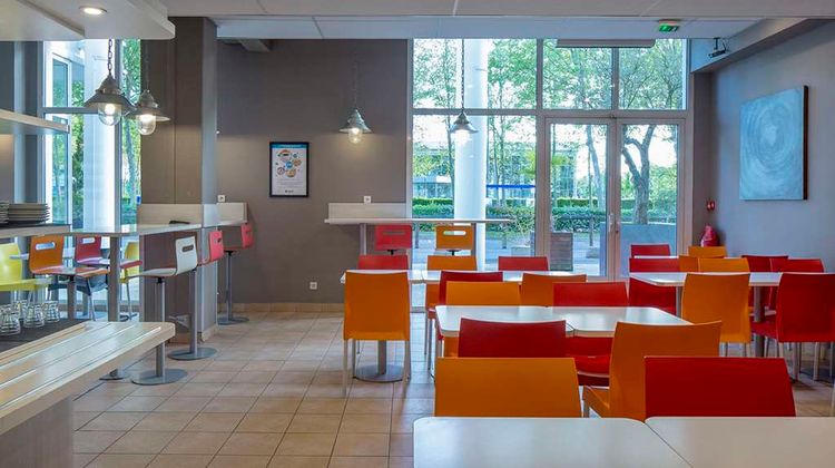 Cyan Hotel Restaurant