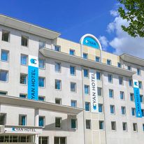 Cyan Hotel