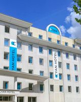 Cyan Hotel