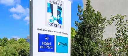 Cyan Hotel Exterior