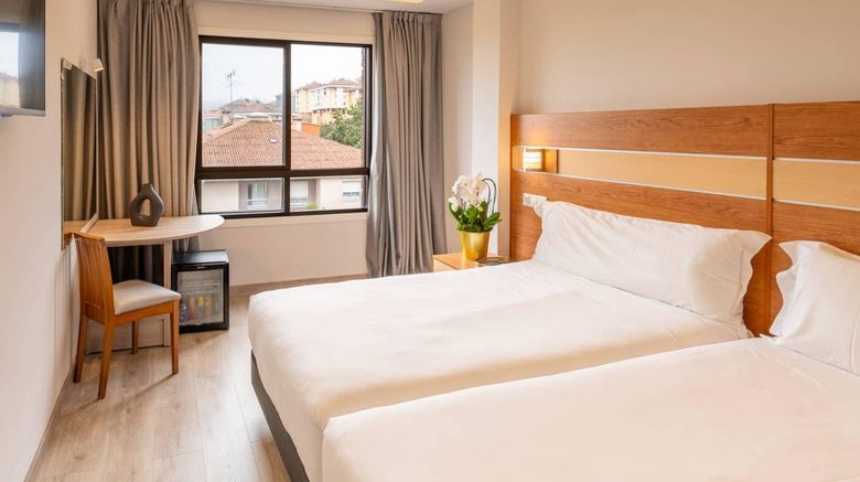<b>Hotel Faranda Los Tilos Ascend Hotel Collection Room</b>. Images powered by <a href="https://iceportal.shijigroup.com/" title="IcePortal" target="_blank">IcePortal</a>.