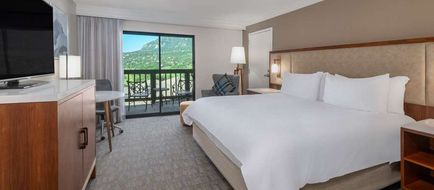 Cheyenne Mountain Resort Room