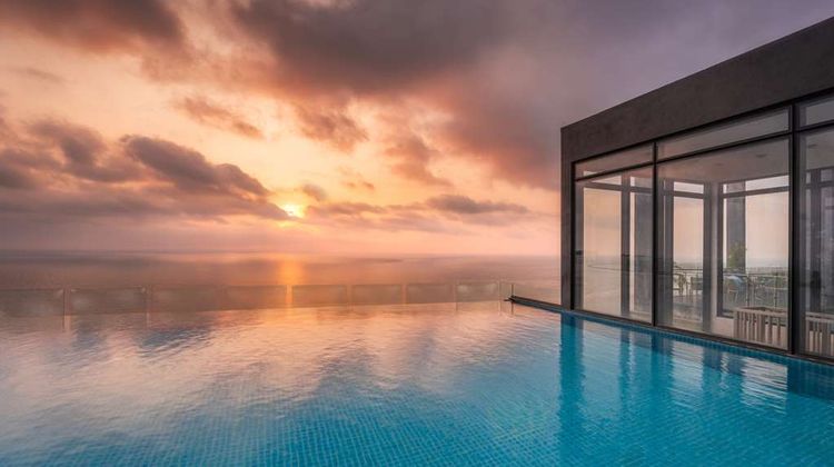 NH Collection Colombo Pool
