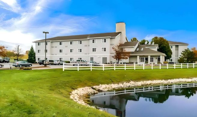 Suburban Studios Fishers Indianapolis Exterior
