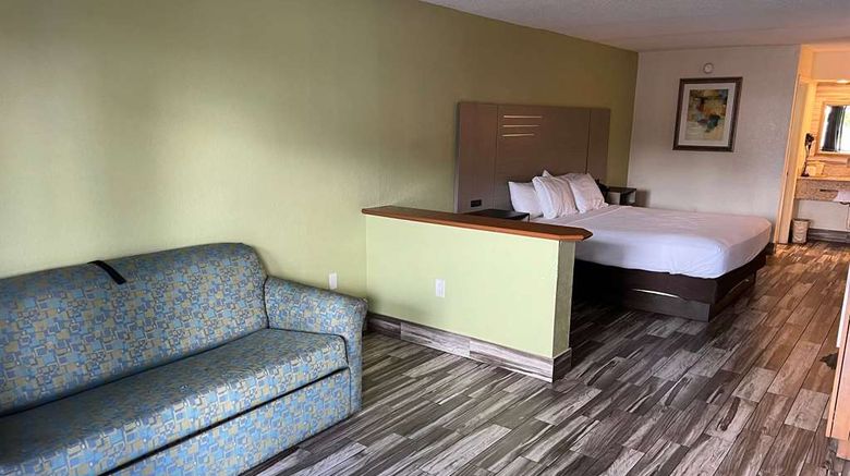 <b>Baymont by Wyndham Orlando Downtown Room</b>. Images powered by <a href="https://iceportal.shijigroup.com/" title="IcePortal" target="_blank">IcePortal</a>.