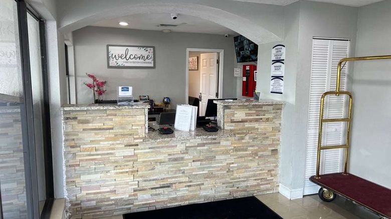 <b>Baymont by Wyndham Orlando Downtown Lobby</b>. Images powered by <a href="https://iceportal.shijigroup.com/" title="IcePortal" target="_blank">IcePortal</a>.