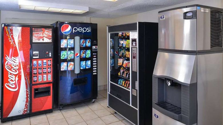 <b>Super 8 by Wyndham Deerfield/Northbrook Other</b>. Images powered by <a href="https://iceportal.shijigroup.com/" title="IcePortal" target="_blank">IcePortal</a>.