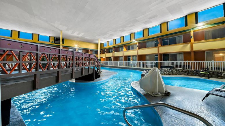 <b>Suburban Studios Pool</b>. Images powered by <a href="https://iceportal.shijigroup.com/" title="IcePortal" target="_blank">IcePortal</a>.
