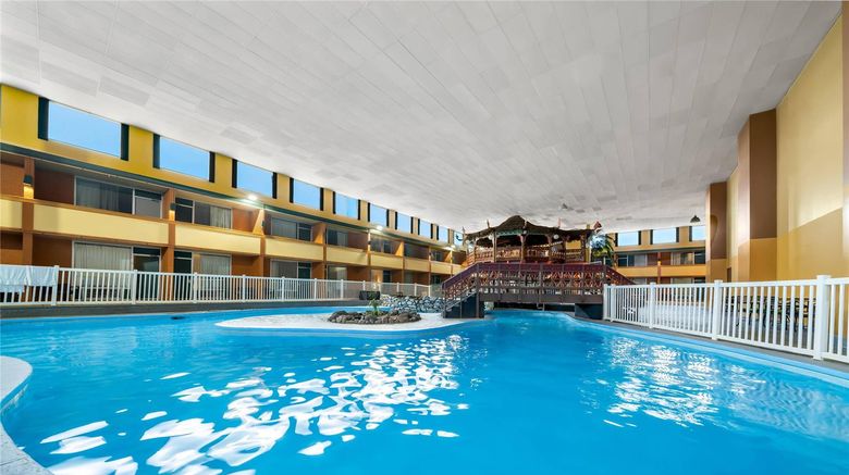 <b>Suburban Studios Pool</b>. Images powered by <a href="https://iceportal.shijigroup.com/" title="IcePortal" target="_blank">IcePortal</a>.