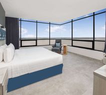 DoubleTree by Hilton Guayaquil Room