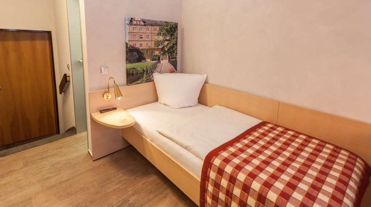 Centro Hotel Goya Wolfsburg Room