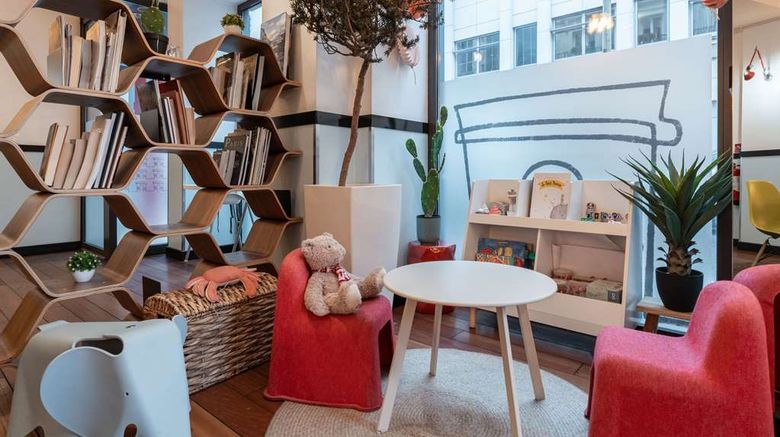 <b>Hotel Augustin-Astotel Lobby</b>. Images powered by <a href="https://iceportal.shijigroup.com/" title="IcePortal" target="_blank">IcePortal</a>.