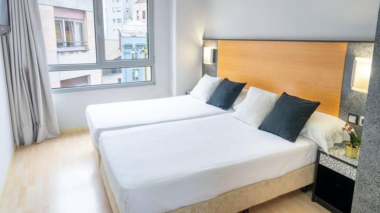 <b>Hotel Faranda Pathos Gijon Room</b>. Images powered by <a href="https://iceportal.shijigroup.com/" title="IcePortal" target="_blank">IcePortal</a>.