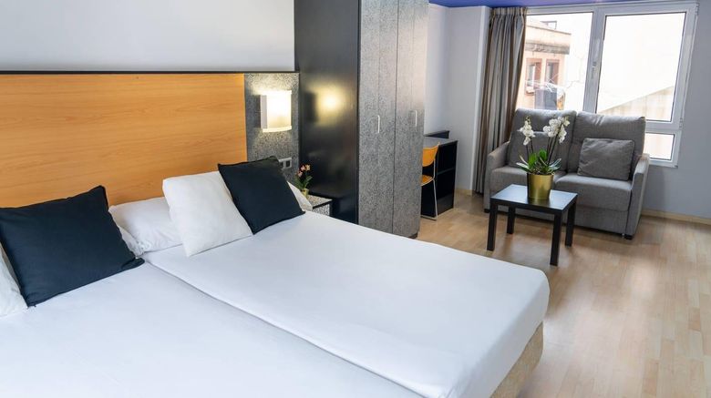 <b>Hotel Faranda Pathos Gijon Room</b>. Images powered by <a href="https://iceportal.shijigroup.com/" title="IcePortal" target="_blank">IcePortal</a>.